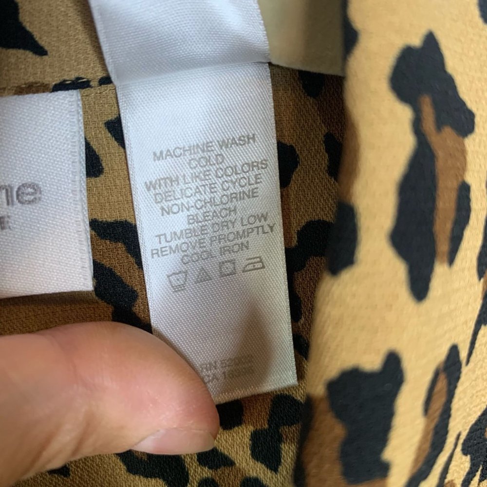 Liz Claiborne Petite Leopard Print Button Down Blouse SzL - Picture 7 of 7